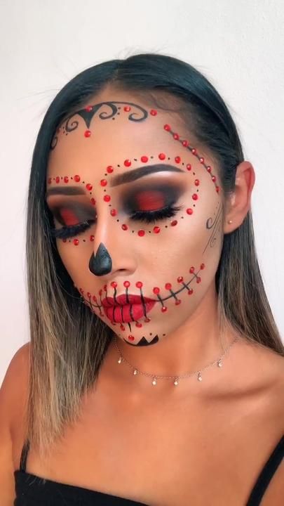 Catrina Makeup, Makeup Tiktok, Rhinestone Makeup, Face Painting Easy, Painting Easy, Concert Fits, Cute Costumes, Costume Makeup, Dia De Muertos