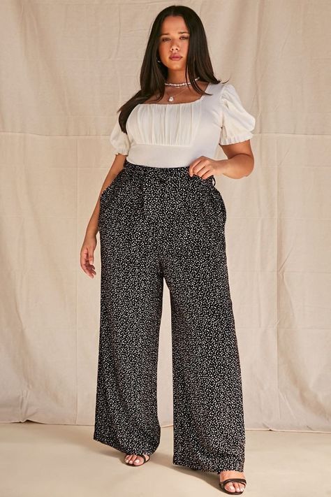 Outfit For Plus Size Women, Dark Blue Jeans Outfit, Outfit For Plus Size, White Linen Pants Outfit, Plus Size Palazzo, Palazzo Dress, Palazzo Pants Outfit, Sport Casual Outfit, Linen Pants Outfit