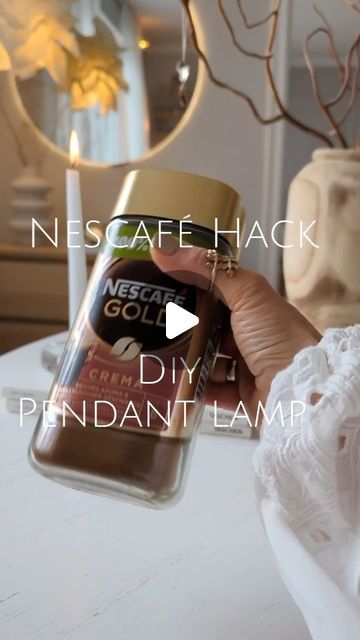 bohemian decor on Instagram: "We’re obsessed with this DIY Pendant lamp using an empty Nescafè bottle by @herzenstimme 💡 What do you think?   #diy #interiordesign #ikeahome #ikea #lampe #cozy #decorazioni #decorasyon #ikeahackers #wohnzimmer #mylvngrm #upcycle #musthave #recycle #diyhomedecor #diydecor #diycraft #diylamp" Fillable Lamp Ideas, Diy Bedside Lamp, Diy Pendant Lamp, Nescafe Gold, 18th Birthday Party Themes, Jar Chandelier, Lamp Makeover, Gold Bottles, Diy Lampe