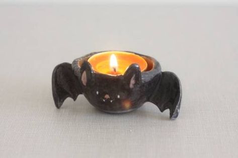 Candle Bowl, Halloween Clay, Bowl Candle, Clay Art Projects, Ceramic Candle, Tealight Holder, Diy Clay Crafts, White Clay, Diy Clay