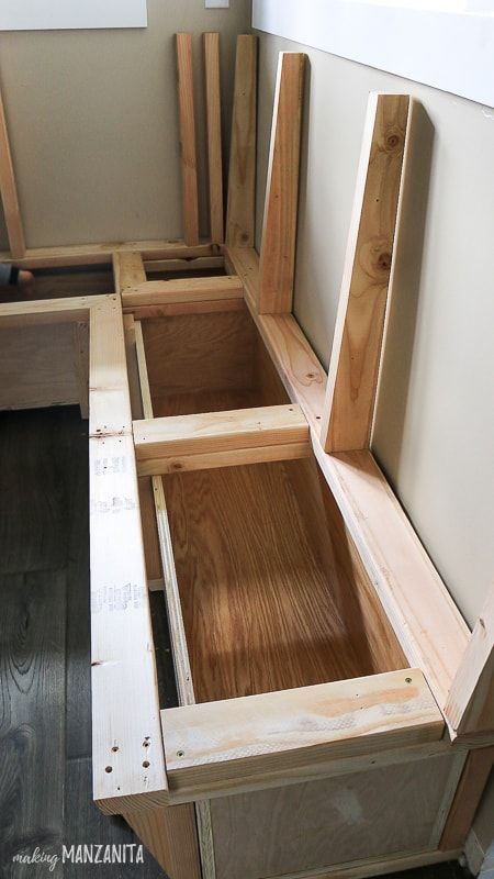 Built In Closet With Bench, Plywood Banquette Seating, How To Build Banquette Seating, Diy Corner Banquette Seating, Bench Storage Diy, Diy Booth Seating, Corner Banquette Diy, Kitchen Bench With Storage, Kitchen Booth Ideas