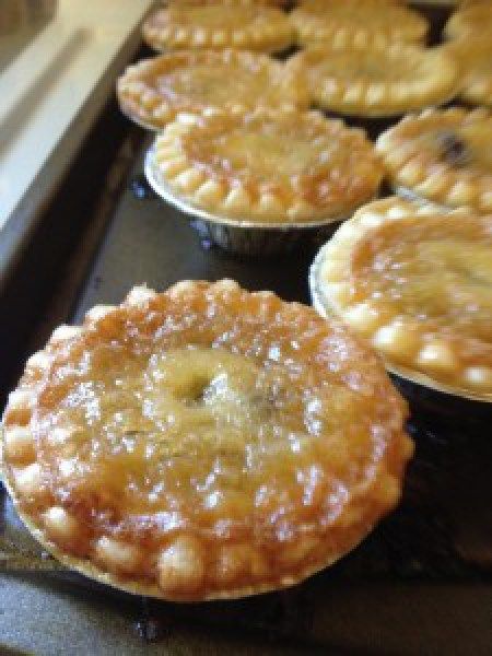 Best Butter Tarts, Canadian Dessert, Butter Tarts, Best Butter, Homemade Butter, Sweet Pie, Köstliche Desserts, Pie Dessert, Sweet Tarts