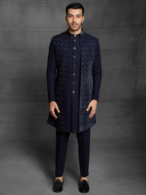 Groom Dress For Wedding, Sangeet Outfit For Men, Western Outfits For Men, Sleeveless Jacket For Men, Unique Mens Wedding Suits, Indo Western Outfits For Men, Men Wedding Dress, Indian Wedding Suits Men, Wedding Dress Groom