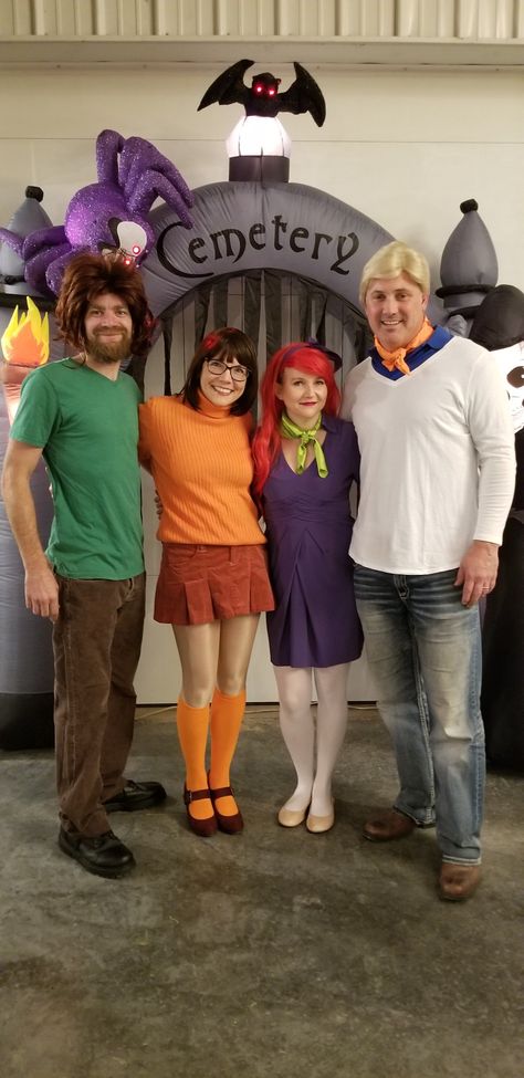 Scooby Dooby Doo Where are You Scooby Doo Monster Costumes, Scooby Doo Halloween Decorations, Scooby Doo Diy, Office Halloween Themes, Scooby Doo Diy Costume, Scooby Halloween, Scooby Dooby Doo, Scooby Doo Halloween Costumes, Scooby Doo Costumes