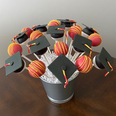 Grad Food, Graduation Cake Pops, Edible Centerpieces, Graduation Desserts, Cookie Balls, Pop Ideas, Graduation Party Centerpieces, 2024 Ideas, Cookie Ball