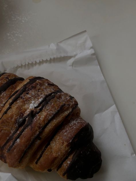 Chocolate Crossaints Aesthetic, Chocolate Croissant Aesthetic, Croissant Chocolate, Chocolate Croissants, Chocolate Crossaints, Love And Gelato, Panera Bread, Chocolate Croissant, Chocolate Sauce