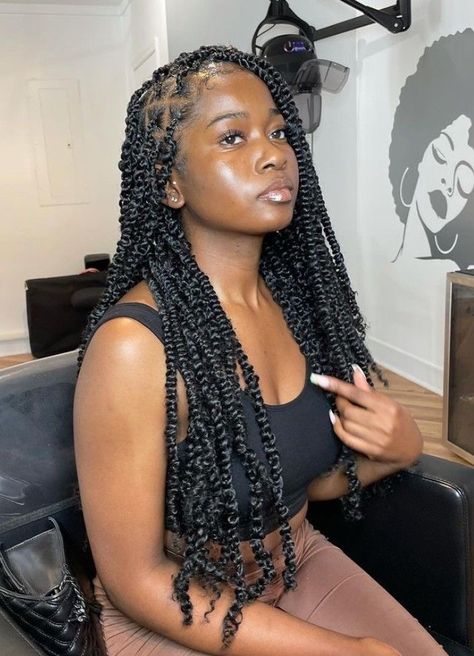 Passion Twists Hairstyle Side Part, Box Twist Hairstyles, Long Mini Passion Twist, Mid Back Braids, Extra Small Passion Twists, Goddess Passion Twists, Boho Passion Twists, Mini Passion Twists, Bhaddie Hairstyle