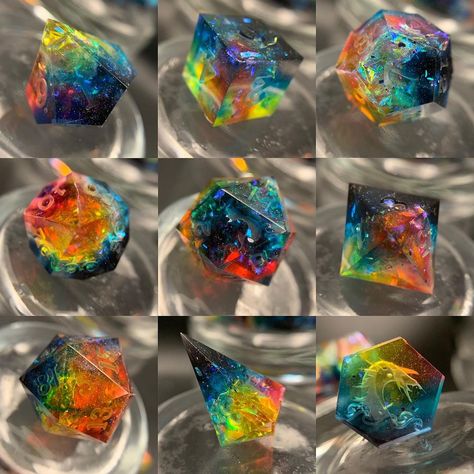 Pretty Dnd Dice, Dnd Stuff, Resin Dice, Dnd Dice, Cool Dnd Dice, Dnd Crafts, Dungeons And Dragons Memes, Dungeons And Dragons Dice, Polyhedral Dice