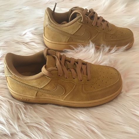 Brand New In The Box, Never Worn, Excellent Condition. Size: 13c Color: Wheat/Wheat Gum Nike Brown Sneakers, Chunky Brown Shoes, Nike Brown Shoes, Brown Nikes, Brown Nike Shoes, Kappa Slides, Tan Color Shoes, Light Brown Shoes, Nike Shoes Photo