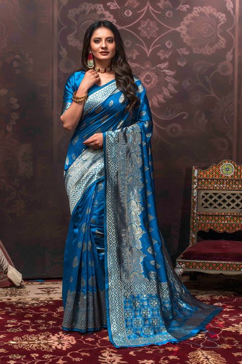 Saree Wedding Indian, Blue Banarasi Silk Saree, Banarsi Silk Saree, Bridal Sari, Silk Sarees Online Shopping, Banarsi Saree, Indian Flowers, Beautiful Sarees, Readymade Saree