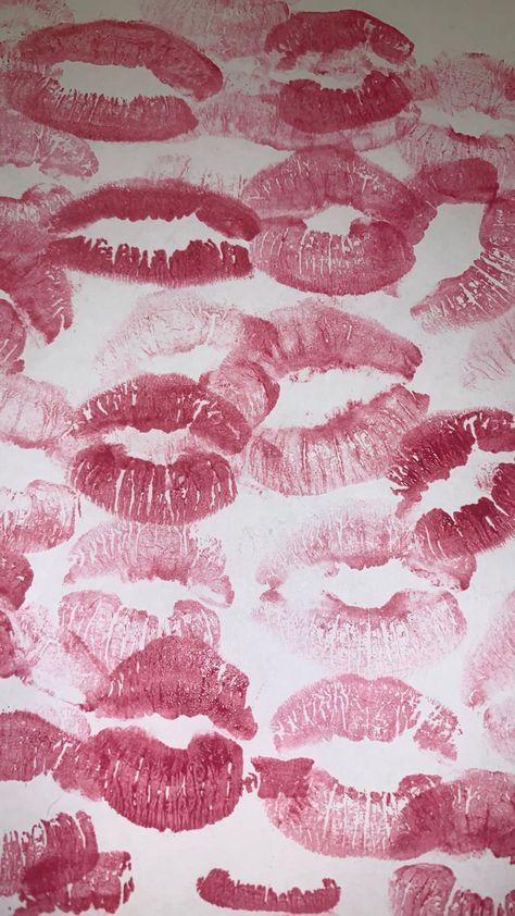 Pink Kisses Wallpaper, Diy Phone Wallpaper, Image Rose, Printable Wall Collage, American Girl Doll Furniture, Friends Wallpaper, Bead Embroidery Patterns, Iphone Wallpaper Photos, Cute Poster