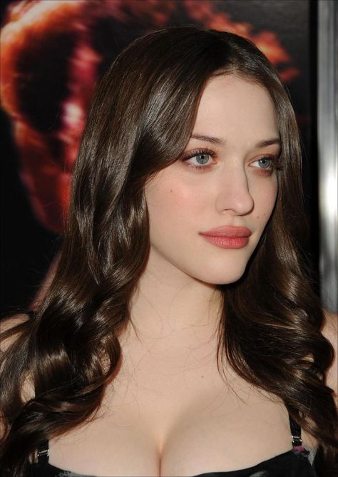 Kat Dennigs, Kat Dennings, 2 Broke Girls, Marion Cotillard, Christina Hendricks, Young Woman, Dark Hair, American Actress, Brown Hair