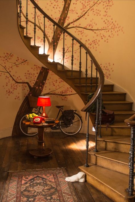 Behind the scenes shot of the staircase in 32 Windsor Gardens from Paddington the movie Paddington Movie, House Staircase, The Staircase, Dream Apartment, Dream House Interior, House Room, Staircase Design, Room Ideas Bedroom, Pretty House