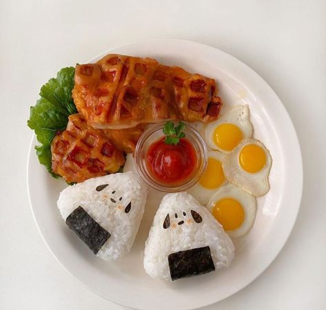 Korean food Monotone Aesthetic, Korean Breakfast, Cake Korean, Aesthetic Cream, South Korean Food, Baked Cake, Kawaii Cooking, Cream Aesthetic, Japan Aesthetic