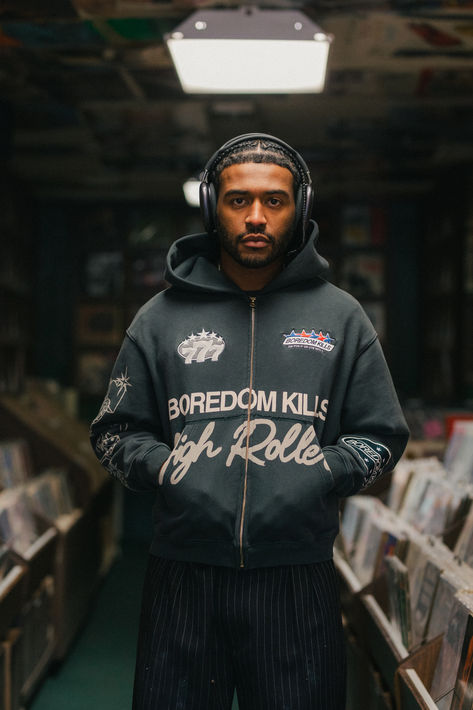 nyc record store photoshoot vibes / 90s/00s vibes music store. Apple airpod max fit, style Cool Music Studio, On The Phone Aesthetic, Music Studio Photoshoot, Dj Headshots, Merchandise Photoshoot, Music Artist Photoshoot, Record Store Photoshoot, Tshirt Photoshoot, Hero Aesthetic