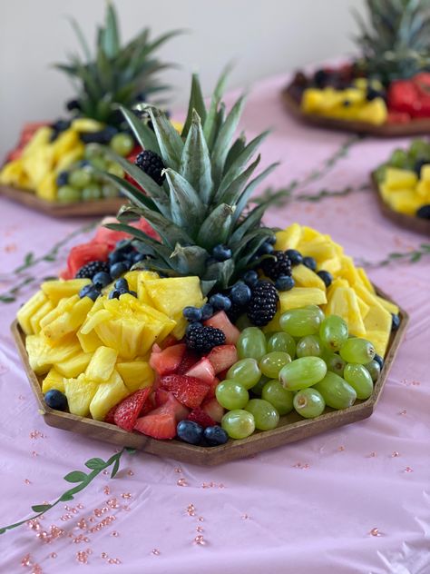 Jungle Fruit Platter, Fruit Tray Baby Shower Ideas, Wild One Fruit Platter, Wild One Fruit Tray, Jungle Theme Fruit Platter, Safari Themed Fruit Tray, Jungle Fruit Tray, Tropical Baby Shower Boy, Safari Charcuterie Board