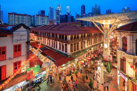 Where to Shop in Singapore's Bustling Chinatown Chinatown Singapore, China Town, City Architecture, Cool Bars, Infinity Pool, Shopping Center, Travel Bucket, Walking Tour, Southeast Asia