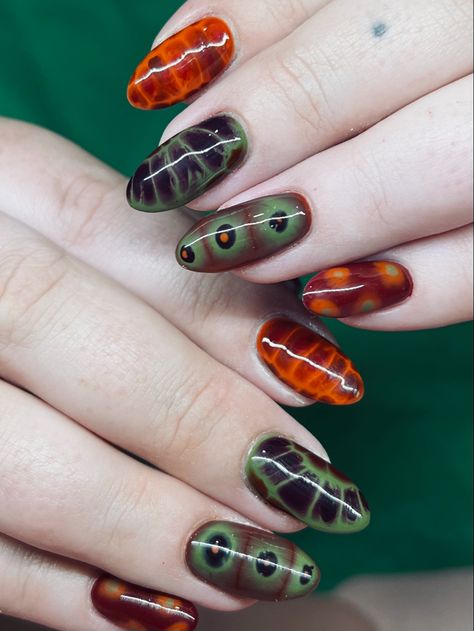 Orange Blooming Gel Nails, Funky Fall Nail Designs, Green And Orange Fall Nails, Fall Blooming Gel Nails, Funky Nails Almond, Funky Fall Nails, Orange Fall Nails, Gel Nails Almond, Earthy Nails