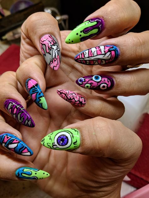 Rob Zombie Nail Art, Trippie Nails, Trippy Nail Art, Zombie Nails, Rave Nails, Monster Nails, Beauty Nails Design, Super Cute Nails, Hippie Nails