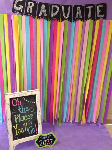 Our kindergarten Graduation photo booth! Graduation Party Preschool, Kinder Promotion Ideas, 2nd Grade Graduation Ideas, Kindy Graduation Ideas, Kindergarten Graduation Party Themes, 5th Grade Celebration Ideas, 5th Grade Party Ideas, Rainbow Graduation Theme, Vpk Graduation Ideas