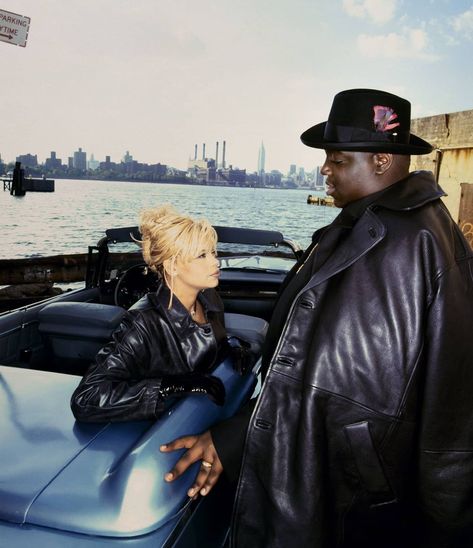 90's Hiphop on Instagram: “The Notorious B.I.G. & Faith Evans photographed by @ericjohnsonarchives for the Vibe Magazine, October, 1995.” Biggie Smalls Quotes, Notorious Biggie, Tupac And Biggie, Vibe Magazine, Faith Evans, Magazine Shoot, Hip Hop World, 90s Rap, 90s Hiphop