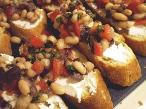 Healthy & Delicious: White Bean Bruschetta Bean Bruschetta, Bruchetta Appetizers, Super Bowl Snacks, White Bean Recipes, Bruschetta Recipe, Superbowl Snacks, Healthy Bread, Serious Eats, White Bean