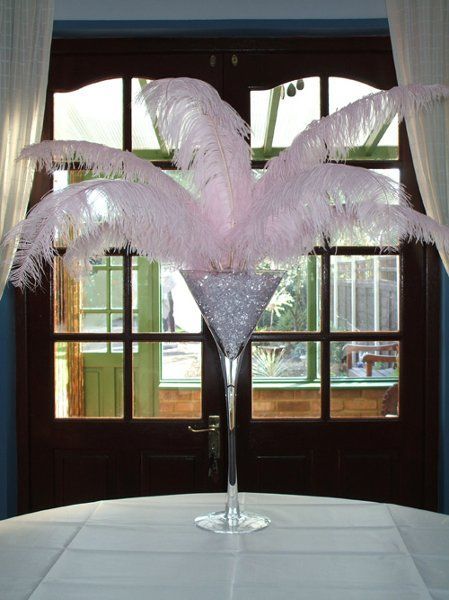 Martini Glass Centerpiece, Purple Themed Wedding, Martini Party, Red Centerpieces, Feather Centerpieces, Mauve Wedding, Gatsby Theme, 1920s Wedding, Themed Wedding Cakes