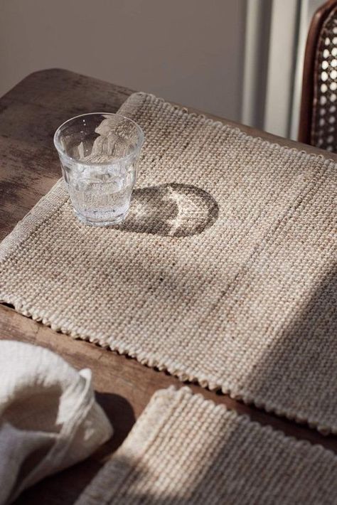 Dining Table Cloth, Rural Village, Dining Setting, Runner Kitchen, Beige Aesthetic, Linen Placemats, Placemat Sets, Natural Jute, Cleaning Kit