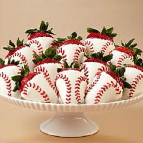 #Baseball #softball #strawberries @Rachel R Brown Baseball Birthday Party, Dessert Aux Fruits, Baseball Birthday, Covered Strawberries, Chocolate Covered Strawberries, Cakepops, Colby, Texas Rangers, Cute Food