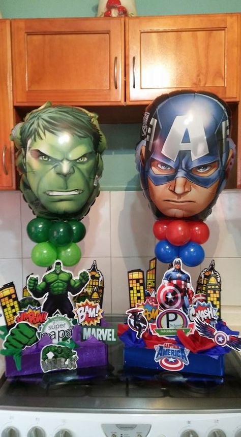 Marvel Centerpiece Ideas, Hulk Table, Centerpiece Ideas, Superhero Party, Centre Pieces, Bday Party, Hulk, Table Centerpieces, Captain America