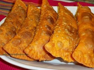 Pastellios Recipe, Pastelitos Recipe, Beef Patties Recipes, Beef Empanadas Recipe, Puerto Rico Food, Boricua Recipes, Spanish Dishes, Empanadas Recipe, Hispanic Food