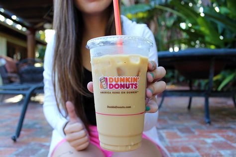 Donut Aesthetic, Dunkin Donuts Iced Coffee, Tumblr Quality, Cheap Coffee, Coffee Barista, Dunkin Donuts Coffee, Dunkin Donuts Coffee Cup, Coffee Brewing, Om Nom