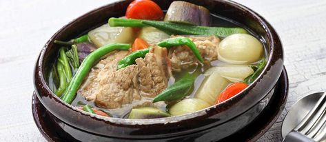 Sinigang Na Baboy Recipe, Pork Sinigang, Sinigang Recipe, Filipino Restaurant, Pork Soup, Philippines Food, Soup Dish, Plantains Fried, Filipino Dishes