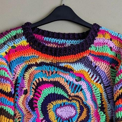 Free Form Crochet Sweater, Crazy Crochet Patterns, Freeform Crochet Sweater, Freeform Crochet Clothes, Freeform Crochet Art, Scrap Yarn Crochet Projects Ideas, Scrap Yarn Sweater Crochet, Scrap Crochet Sweater, Scrap Yarn Projects Crochet