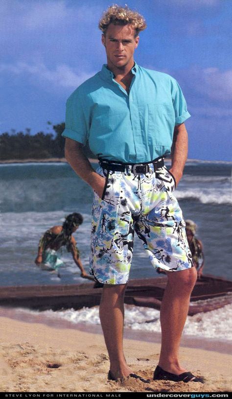 Steve Lyon at the beach for International Male 80s Beach Fashion Men, 70s Outfits Men, 90s Men Fashion, Spooky Island, Brazil Men, 80s Preppy, 80s Inspired Outfits, 80s Fashion Men, Mens Beach Style