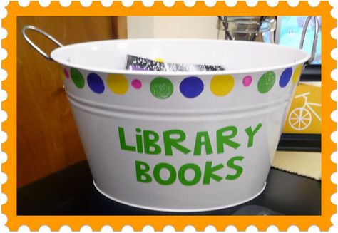 The Very Busy Kindergarten: Cute Library Bucket Library Book Return, Book Return, Teaching Organization, Class Organization, Organization And Management, Classroom Organisation, Theme Classroom, Diy Classroom, Teacher Tips