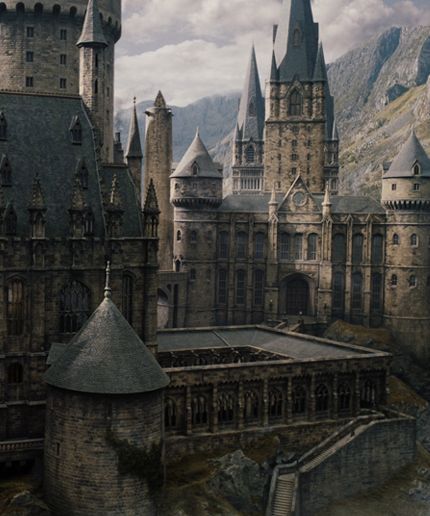 This is where you could find Hogwarts in the United States American Wizarding School, Anime Sasuke, Potter Wallpaper, Harry Potter Wall, Ravenclaw Aesthetic, Potter Quotes, Theme Harry Potter, Goblin King, Hogwarts Castle