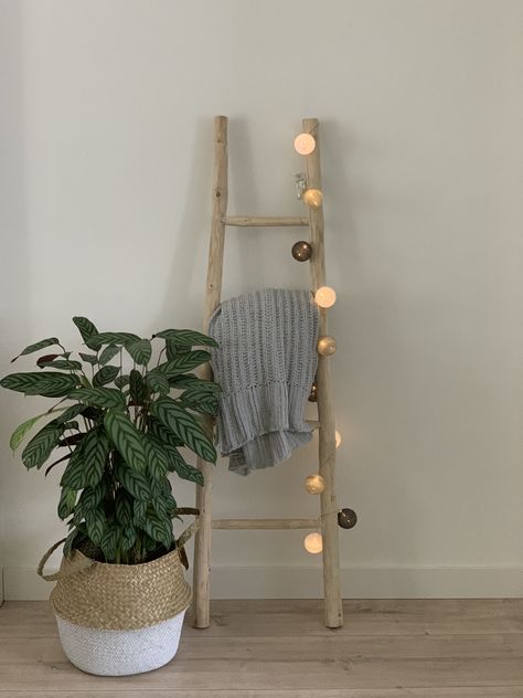 How To Style A Blanket Ladder Living Room, Boho Ladder Decor, Ladder Decor Bathroom, Ladder In Living Room, Ladder Decor Bedroom, Ladder Styling, Blanket Ladder Living Room, Wood Ladder Decor, Rustic Ladder Decor