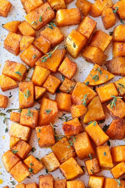 This Roasted Butternut Squash has a sweet has spicy flavor! Cinnamon and a dash of cayenne finished off with a drizzle of honey! Butternut Squash Oven, Butter Squash Recipe, Roasted Butternut Squash Cubes, Squash In Oven, Roast Butternut Squash, Oven Roasted Butternut Squash, Butternut Squash Recipes Roasted, Grilled Squash, Buttercup Squash