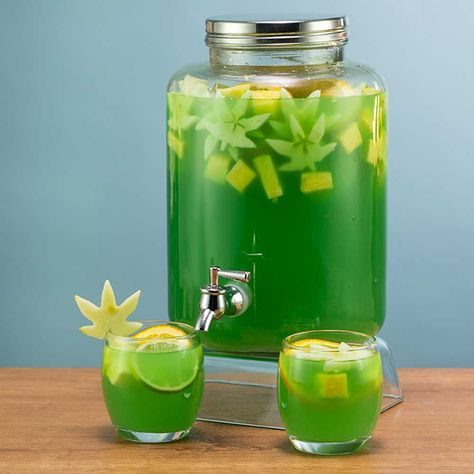 Jungle Juice Recipe, Melon Liqueur, Tipsy Bartender, Juice Flavors, Jungle Juice, Rum Punch, Rum Drinks, Blue Curacao, Coconut Rum