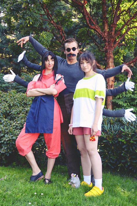 Cosplay For Three People, Gibli Studio Halloween Costumes, Studio Ghibli Costume, Chihiro Costume, Group Cosplay Ideas, Ponyo Cosplay, Ghibli Costume, Studio Ghibli Cosplay, Ghibli Outfits