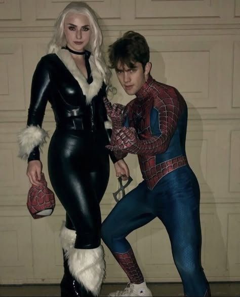 Spider Man And Black Cat Costume, Spiderman And Black Cat Costume, Black Cat And Spiderman Costume, Black Cat Spiderman Costume, Black Cat Costume Marvel, Alt Couple Costumes, Spiderman Couples Costume, Spiderman Couple Costume, Black Cat Marvel Costume