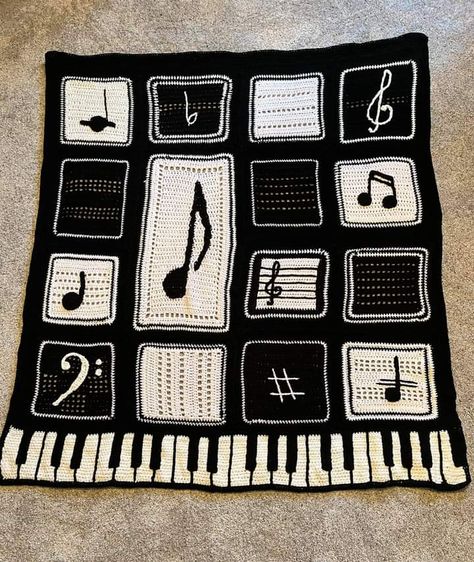 Music Note Granny Square, Piano Crochet, Music Granny Square, Music Crochet, Crochet Piano, Music Themed Crochet, Crochet Music Note, Crochet Music Pattern Free, Crochet Keyboard Mat