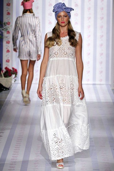 Dress Runway, Luisa Beccaria, Moda Boho, White Dress Summer, White Fashion, Linen Dress, Classy Outfits, Beautiful Dresses, Boho Fashion