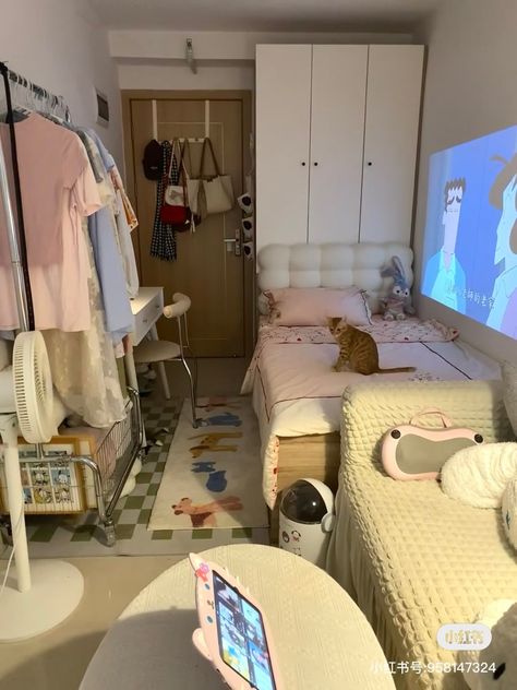 Tiny Room Aesthetic, Korean Bedroom Ideas Small Spaces, White Dorm Room Ideas, Room With Pink Accents, Twin Bed Ideas For Small Room, Dorm Room Ideas Minimalist, Room With Blue Accents, Room Ideas Minimalist, Small Room Inspo