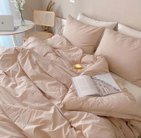 Architecture Bedroom, Dream Architecture, Light Pink Bedrooms, Beige Room, Pink Bed, Room Aesthetics, Modern Bedroom Interior, Dekorasi Kamar Tidur, Pastel Room