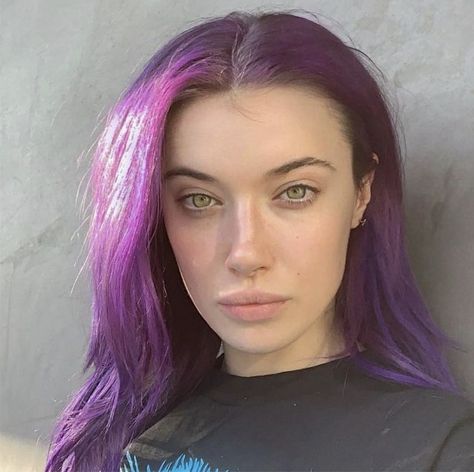 Purple Lace Front, Olivia Obrien, Love On The Brain, Red Hair Inspo, Hair Green Eyes, Purple World, Hot Hair Colors, Violet Hair, Purple Wig