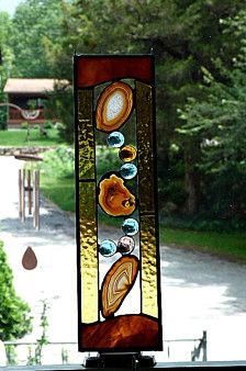 Stained Glass in Decorative Arts - Etsy Art - Page 7 Nature Arts And Crafts, Tiffany Glass Art, Agate Art, Glass Art Design, Agate Slices, Wine Glass Art, Glass Art Projects, Beach Glass Art, Stained Glass Crafts