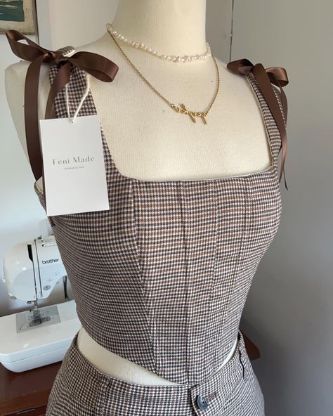 Sewing Bustier, Bustier Top Outfits Corsets, Square Corset, Corsette Tops, Tweed Corset, Handmade Corset, Corset Fashion Outfits, Cotton Corset, Corset Fashion