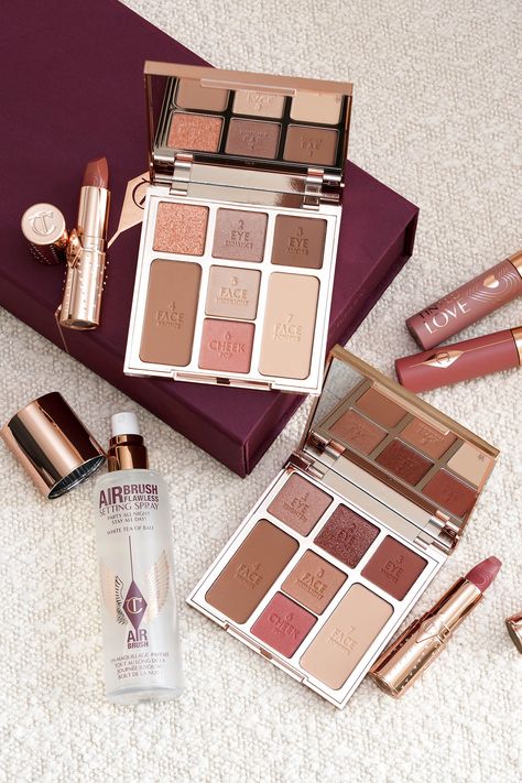 Charlotte Tilbury Looks, Vinyl Lips, Blush Lipstick, Glitter Shadow, Charlotte Tilbury Makeup, Look Of Love, Atomic Blonde, Eyebrow Eyeshadow, Matte Bronzer